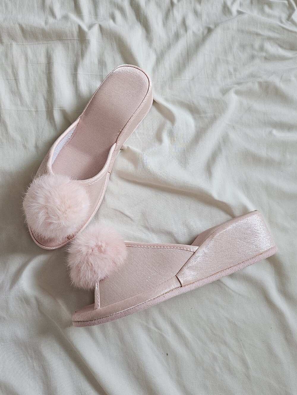 Peach John Gyaru Japan Pom-Pom Satin Slip-On Slippers in Light Pink